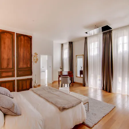 Bed & Breakfast La Des Ducs 3*