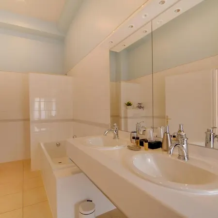 فندق مبيت وإفطار La Des Ducs