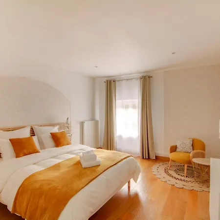 فندق مبيت وإفطار La Des Ducs 3*