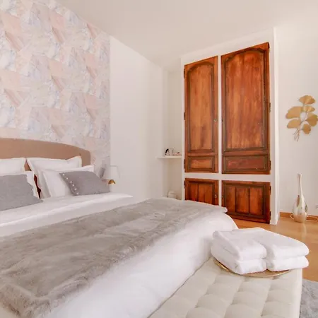 فندق مبيت وإفطار La Des Ducs 3*