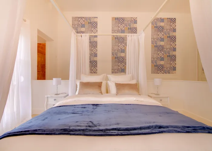 La Des Ducs Bed & Breakfast 3*